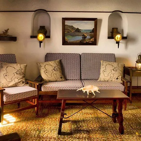 Caleton Del Golfo 호텔 *